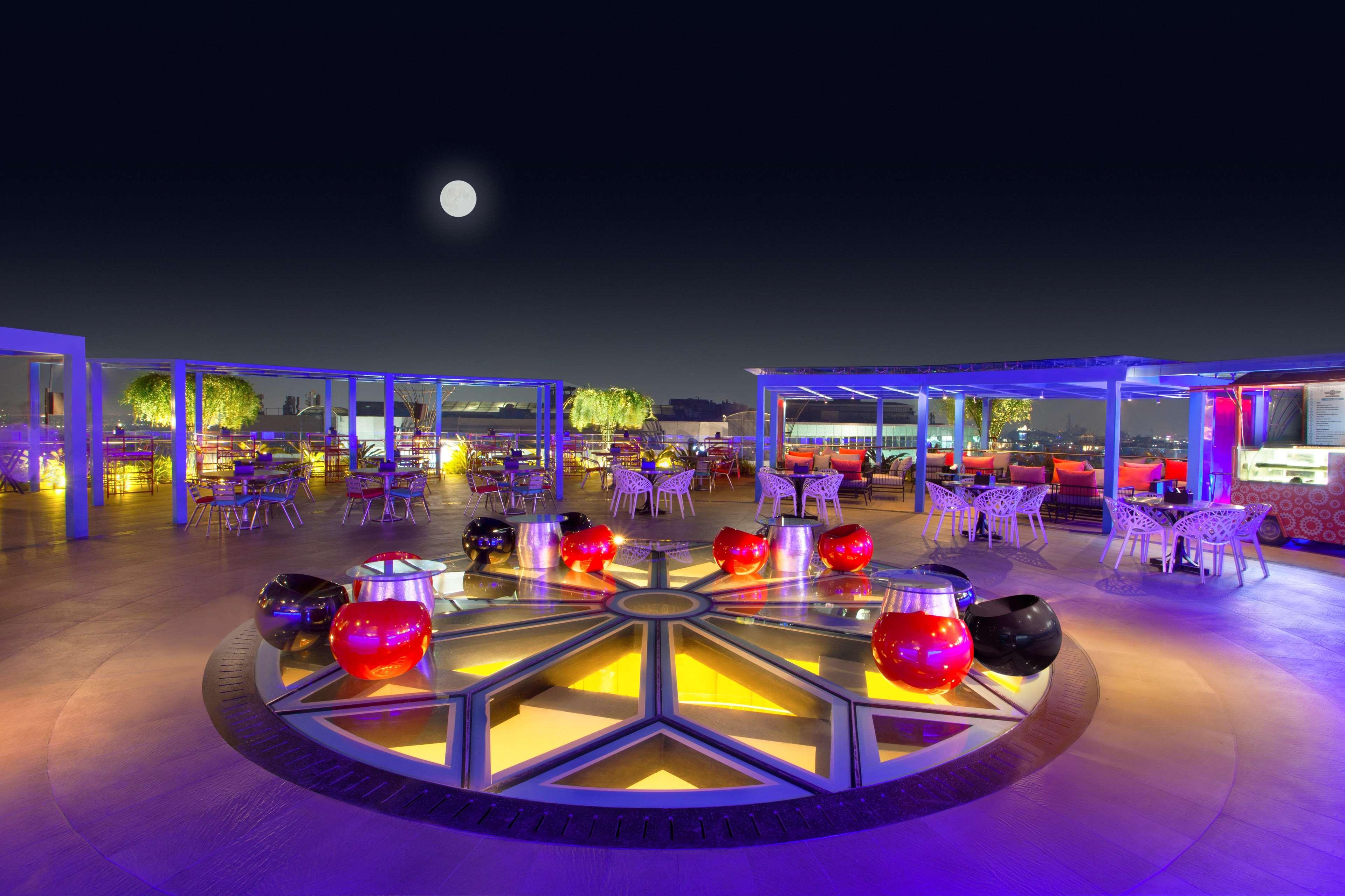 Hyatt Place Hyderabad Banjara Hills Екстер'єр фото Sky Bar