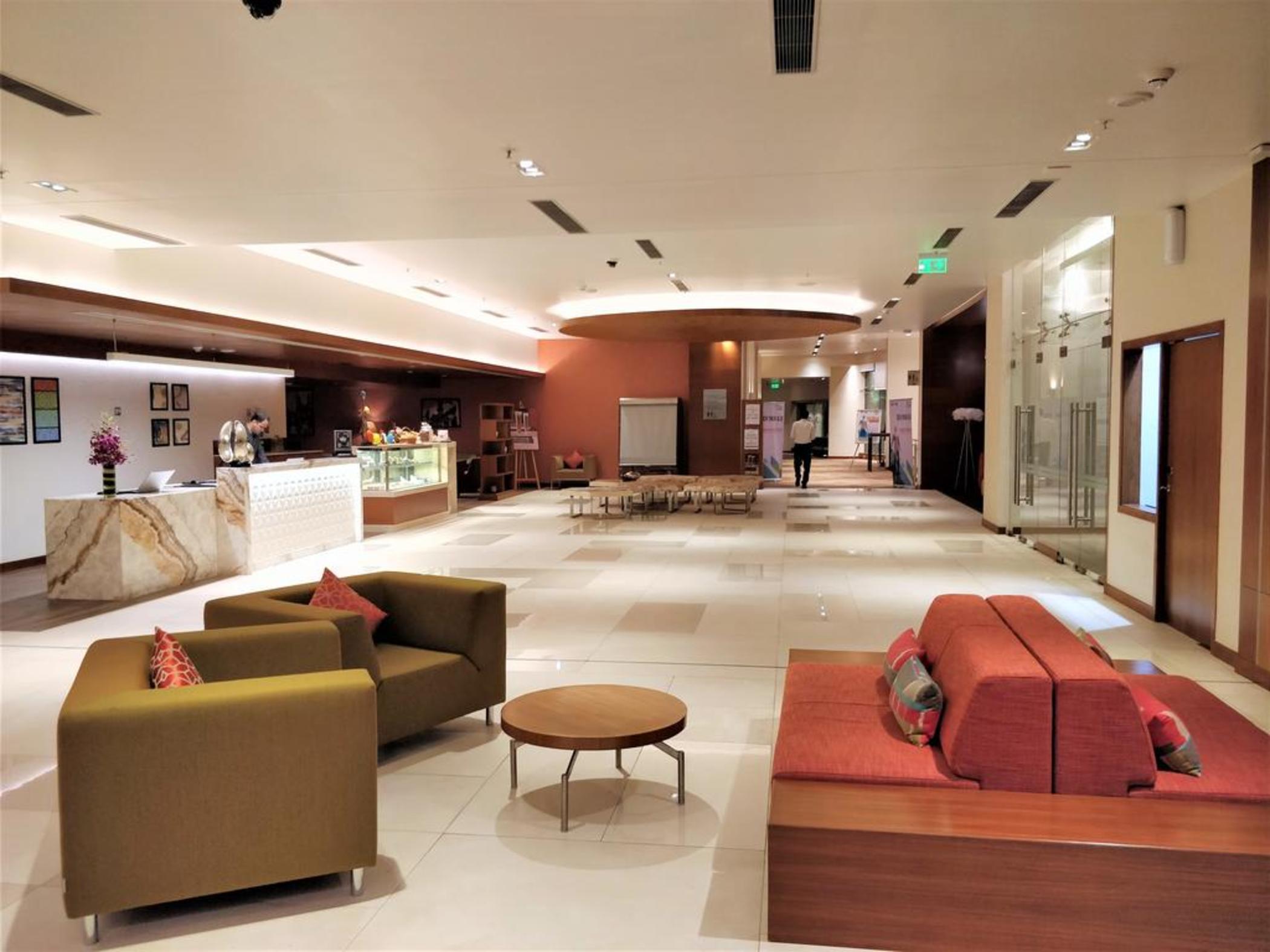 Hyatt Place Hyderabad Banjara Hills Екстер'єр фото Lobby