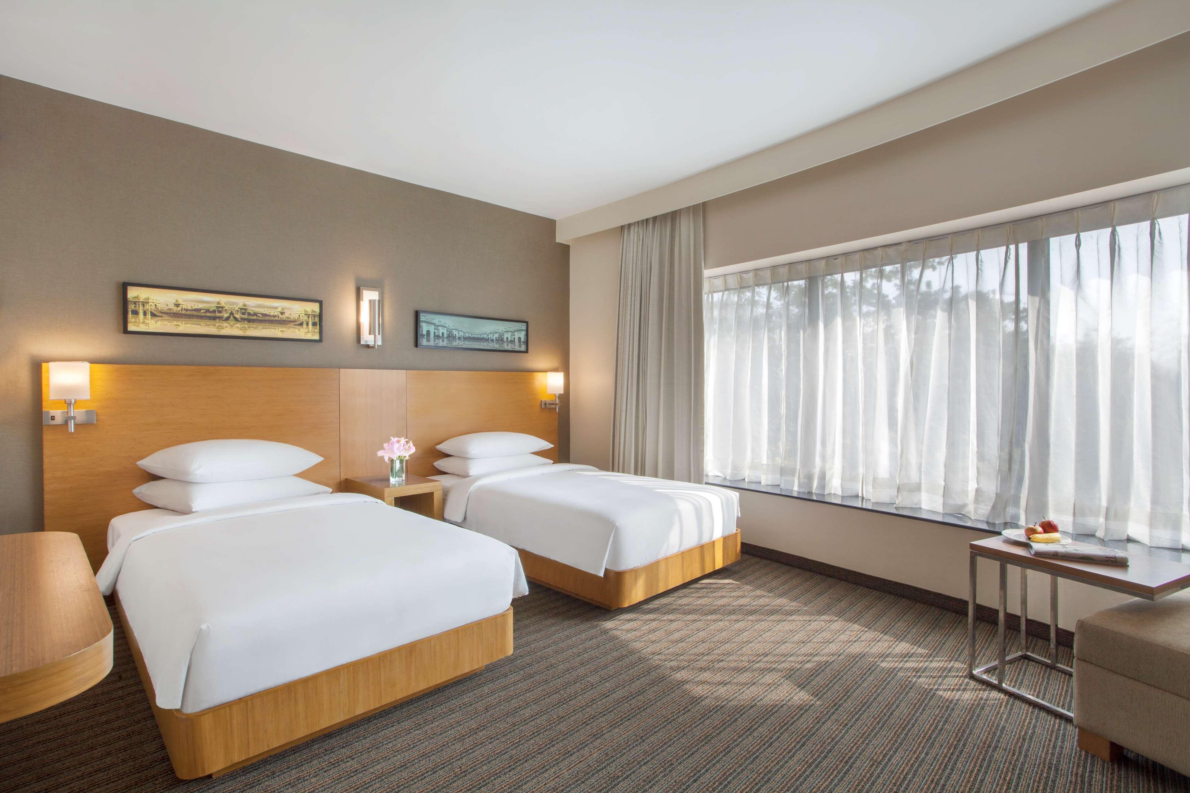 Hyatt Place Hyderabad Banjara Hills Екстер'єр фото Deluxe Room