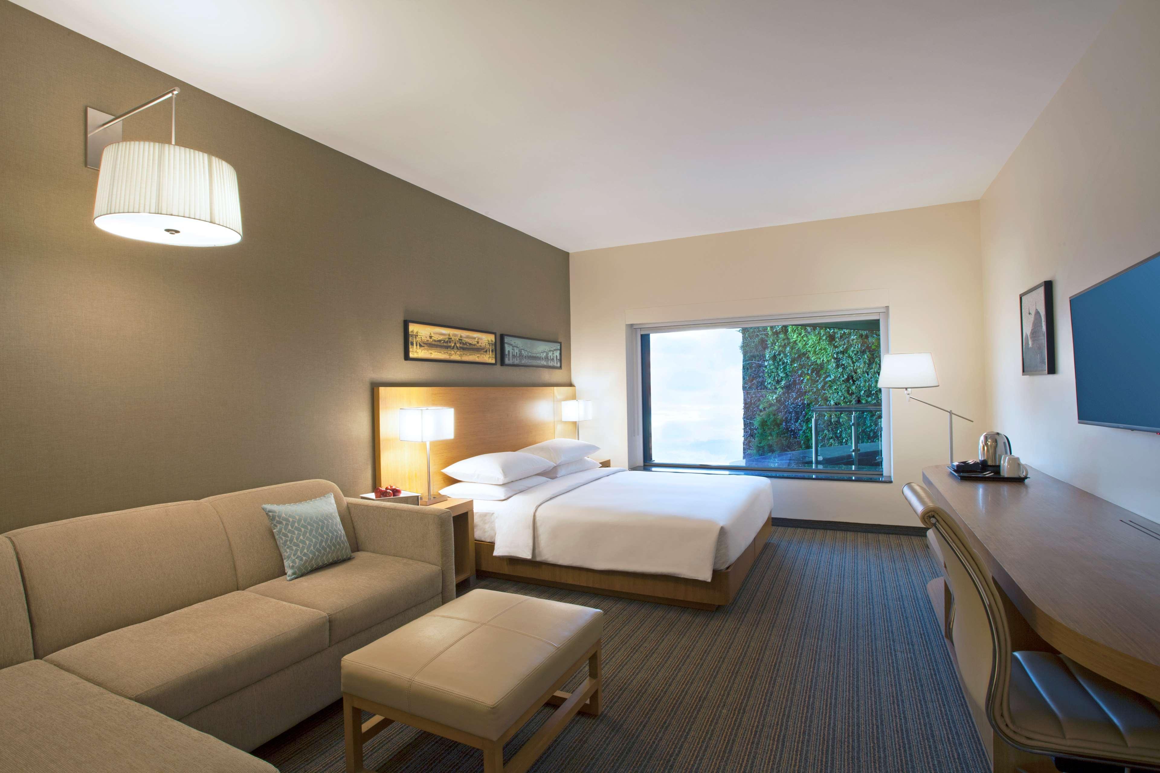Hyatt Place Hyderabad Banjara Hills Екстер'єр фото A typical room at the Hotel Maya