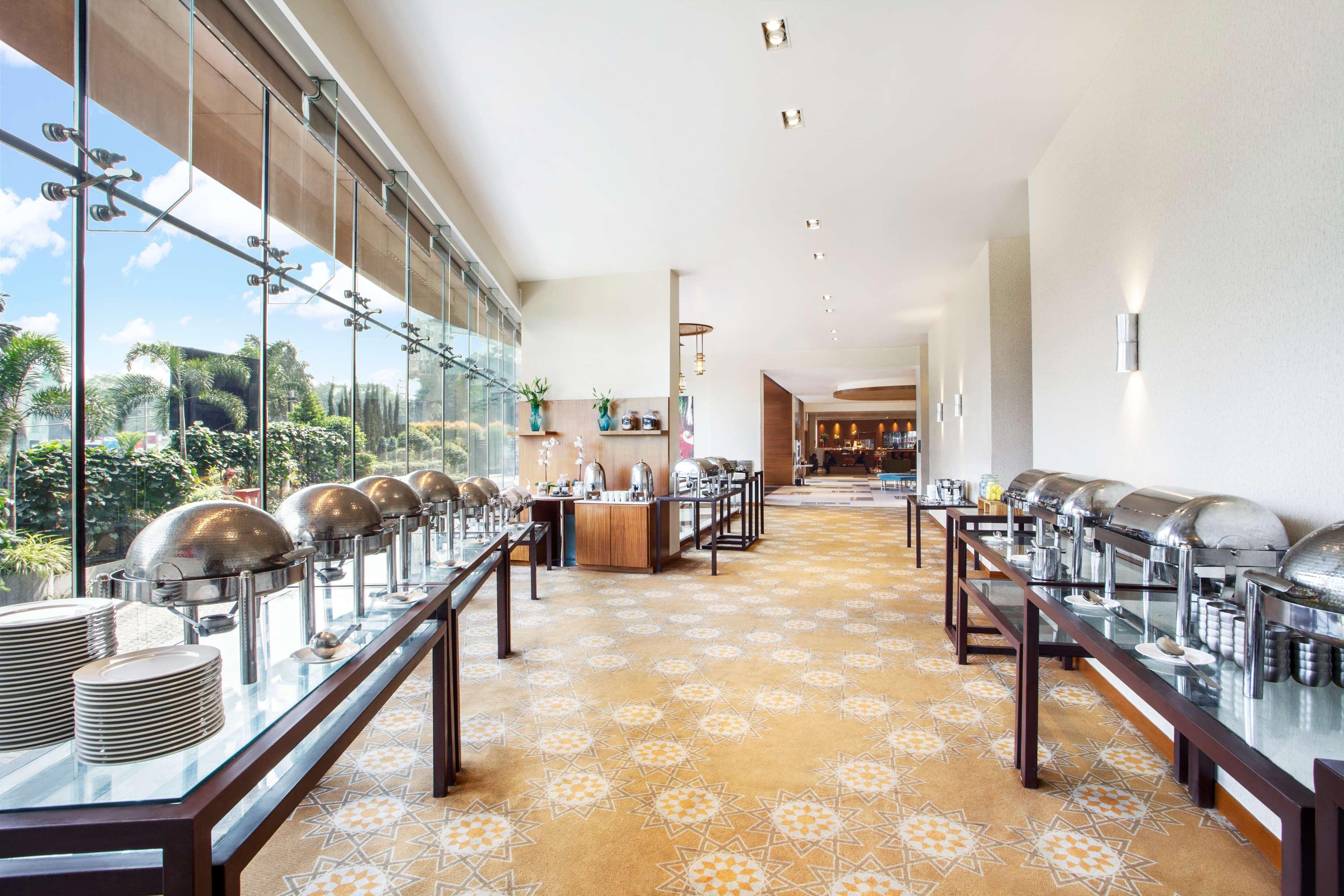 Hyatt Place Hyderabad Banjara Hills Екстер'єр фото The Terrace